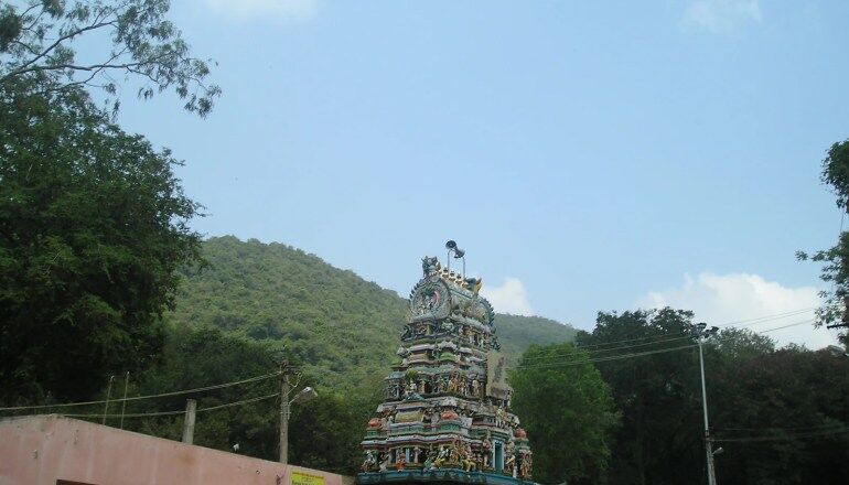 Pazhamudhir Solai Temple